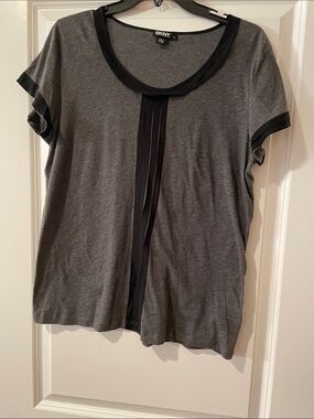 DKNY Gray Short Sleeve Scoop Neck Tee with Black Trim